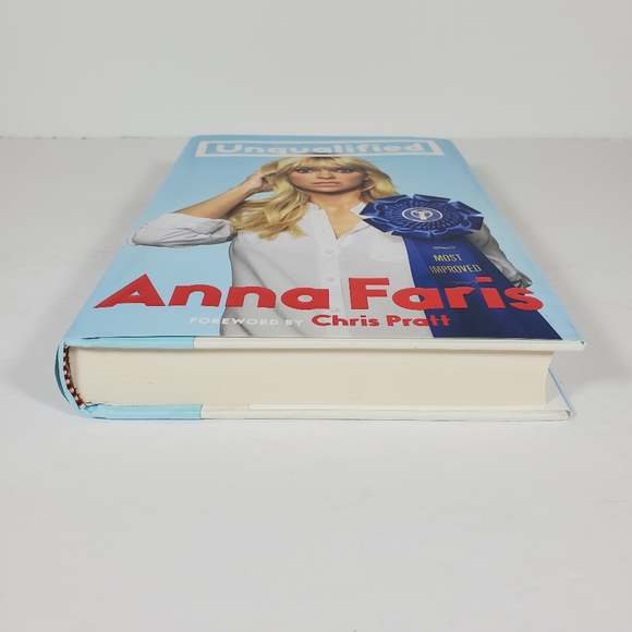 Signed Anna Faris Unqualified Autographed Book NEW - Picture 4 of 8